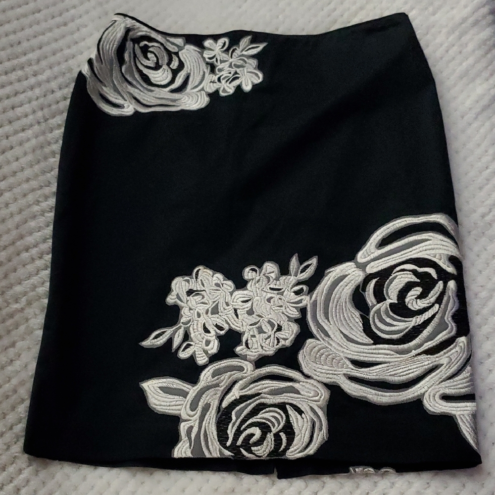 White House Black Market Black Skirt with White Floral Embroidery